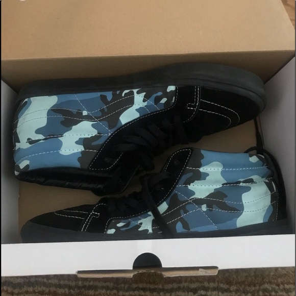 supreme x vans blue camo